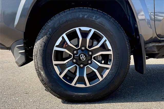 Used 2020 Toyota Tacoma TRD Sport image 8