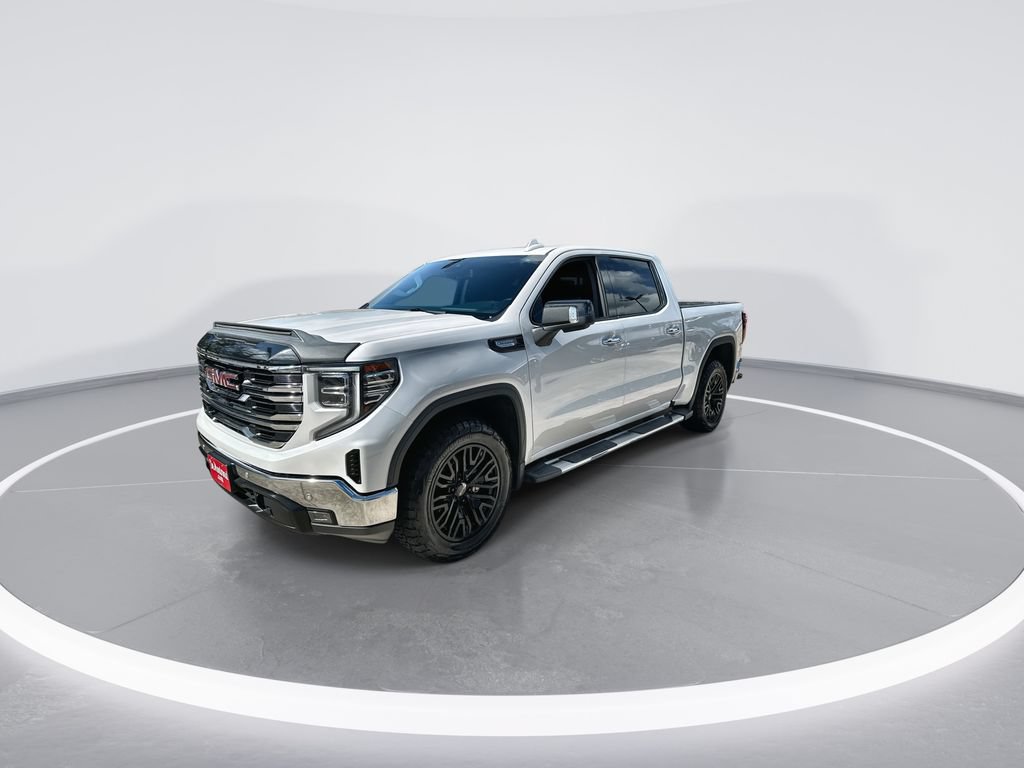 Used 2024 GMC Sierra 1500 SLT AWD/4WD image 4