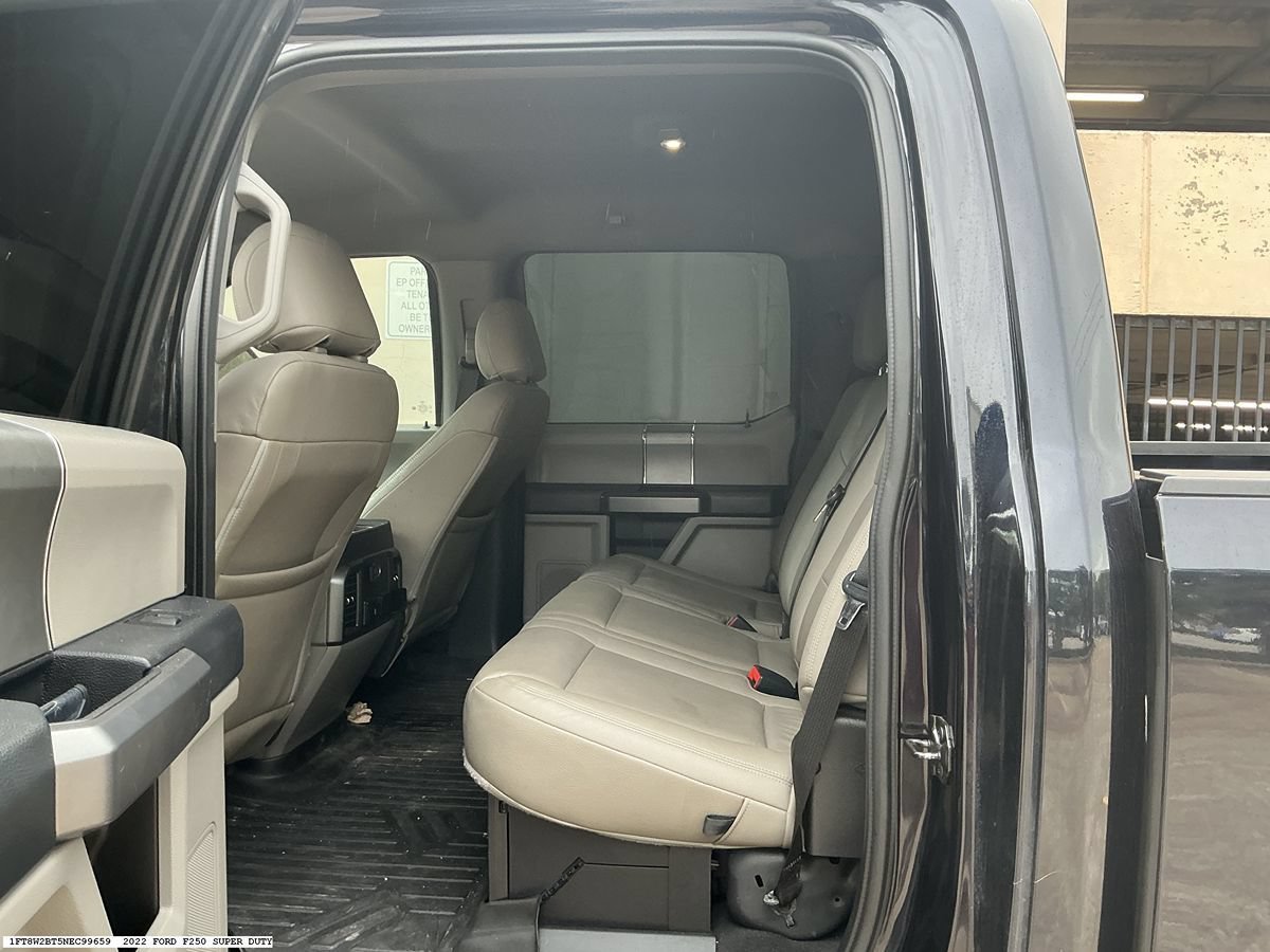 Used 2022 Ford F250 XLT w/ XLT Premium Package AWD/4WD image 9