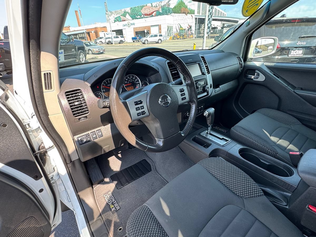 Used 2019 Nissan Frontier PRO-4X AWD/4WD image 17