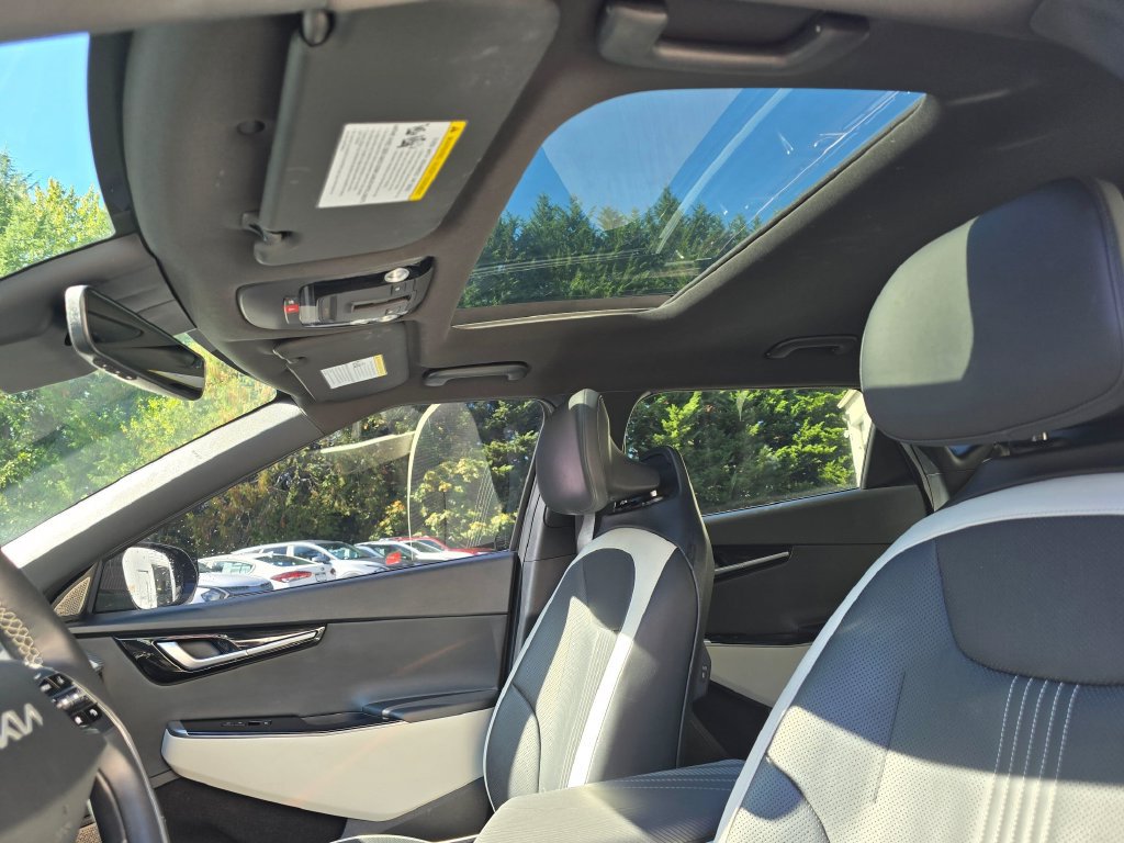 Certified 2023 Kia EV6 GT-Line AWD/4WD image 13