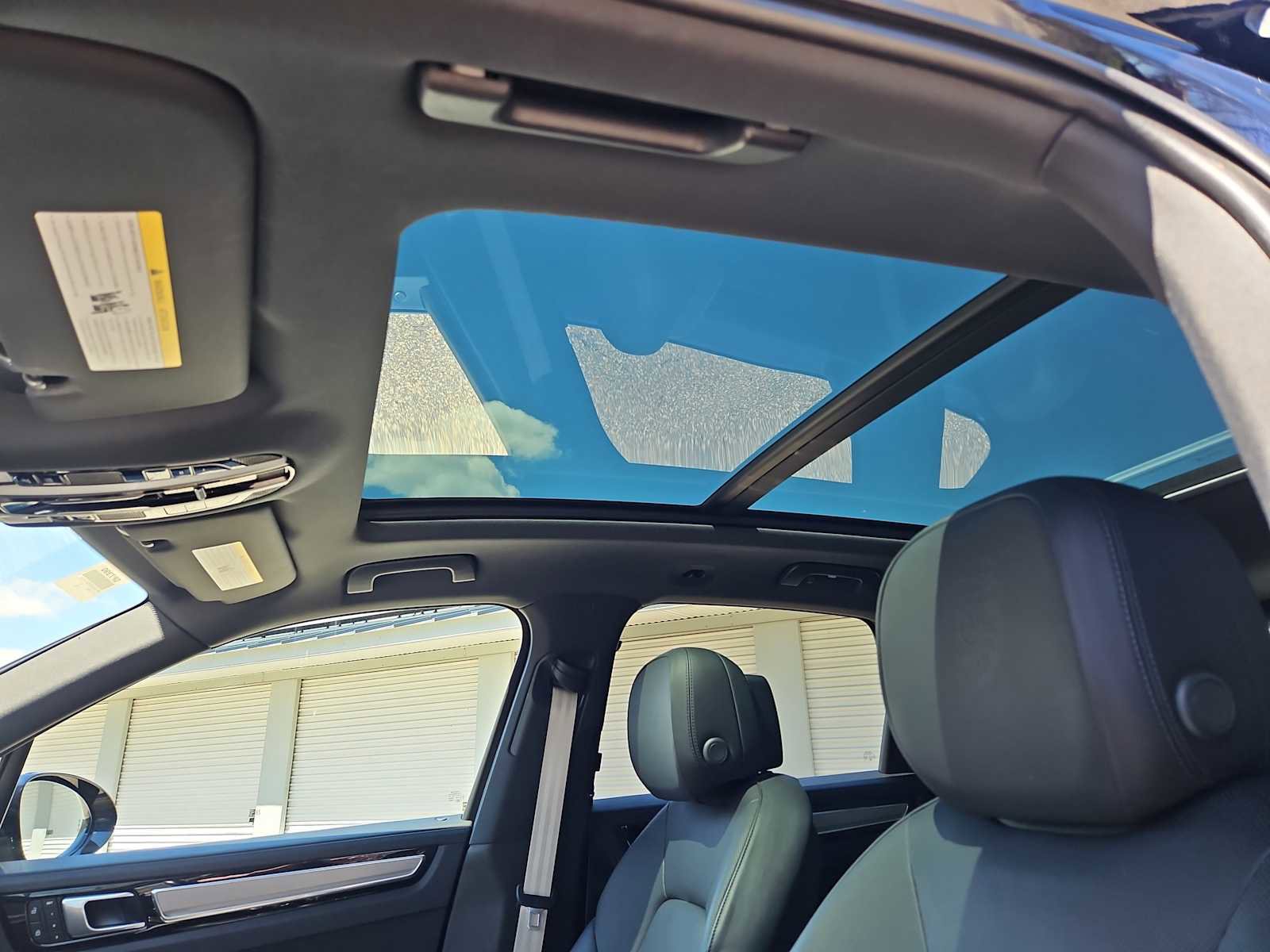 Certified 2023 Porsche Cayenne S AWD/4WD image 17