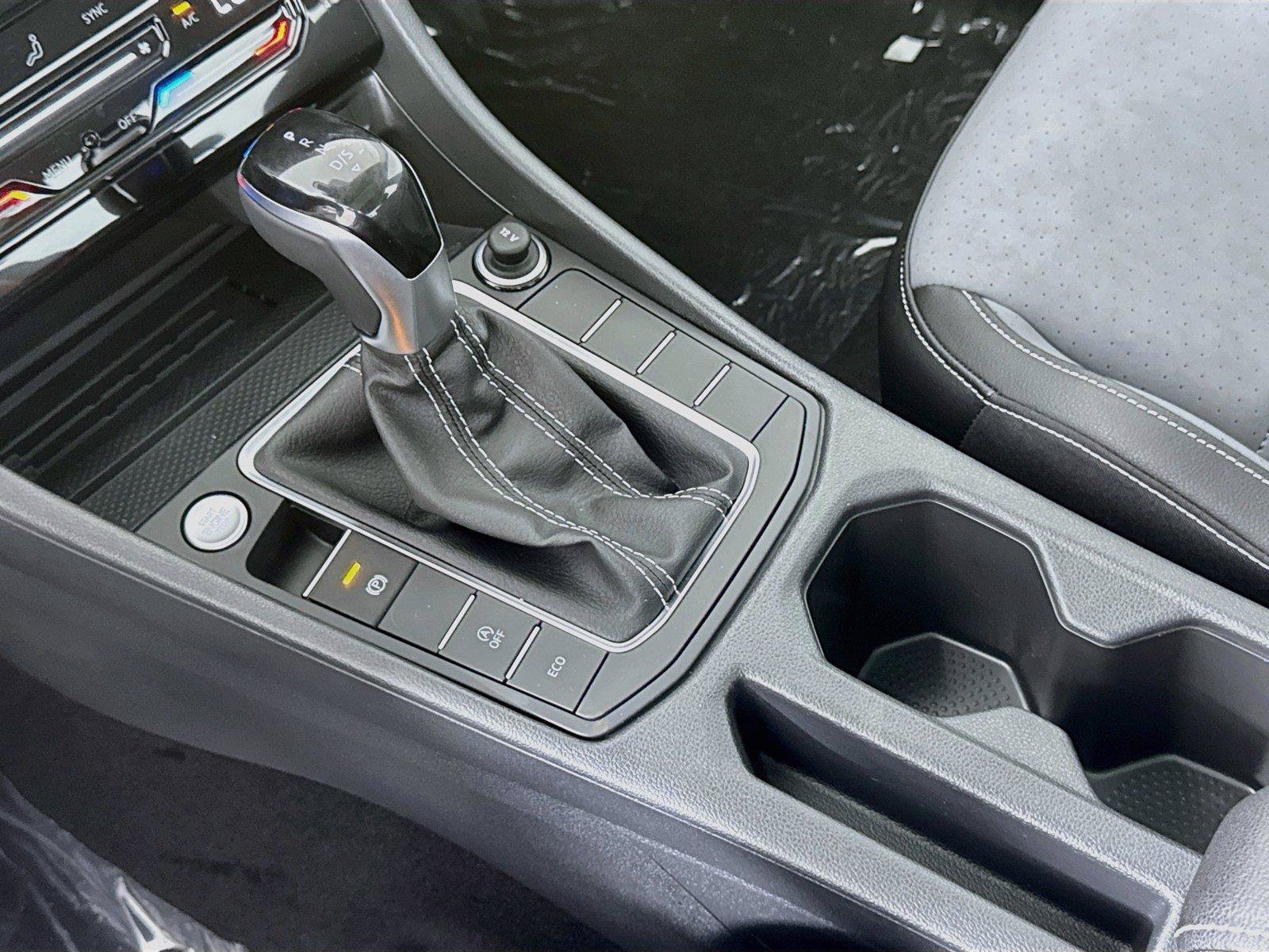 New 2027 Volkswagen Jetta SE FWD image 16