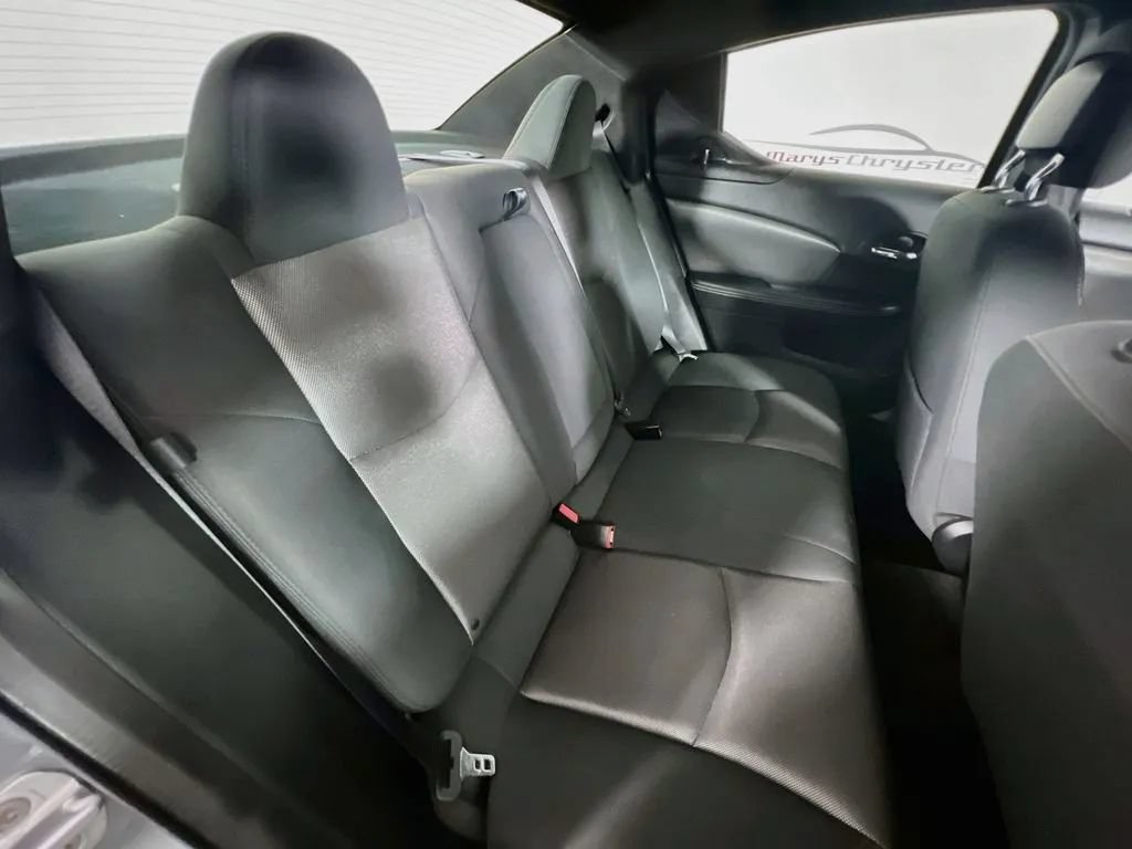 Used 2013 Dodge Avenger SE FWD image 23