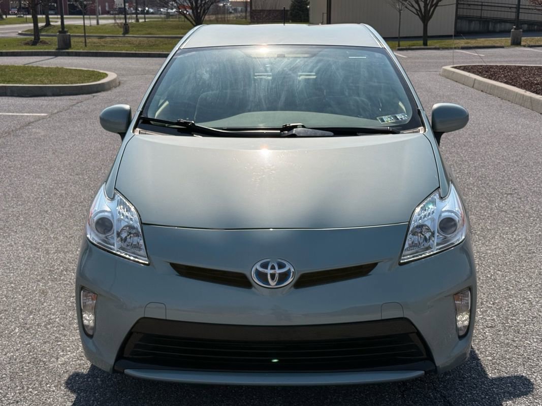 Used 2014 Toyota Prius Three image 3
