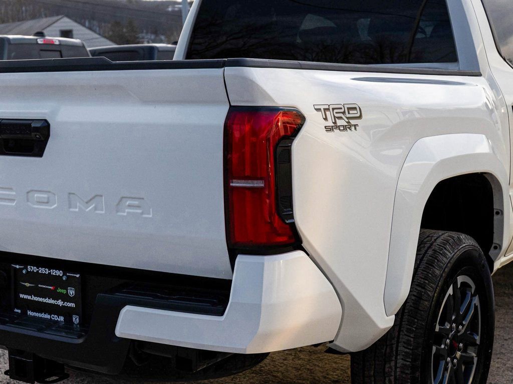Used 2024 Toyota Tacoma TRD Sport image 38