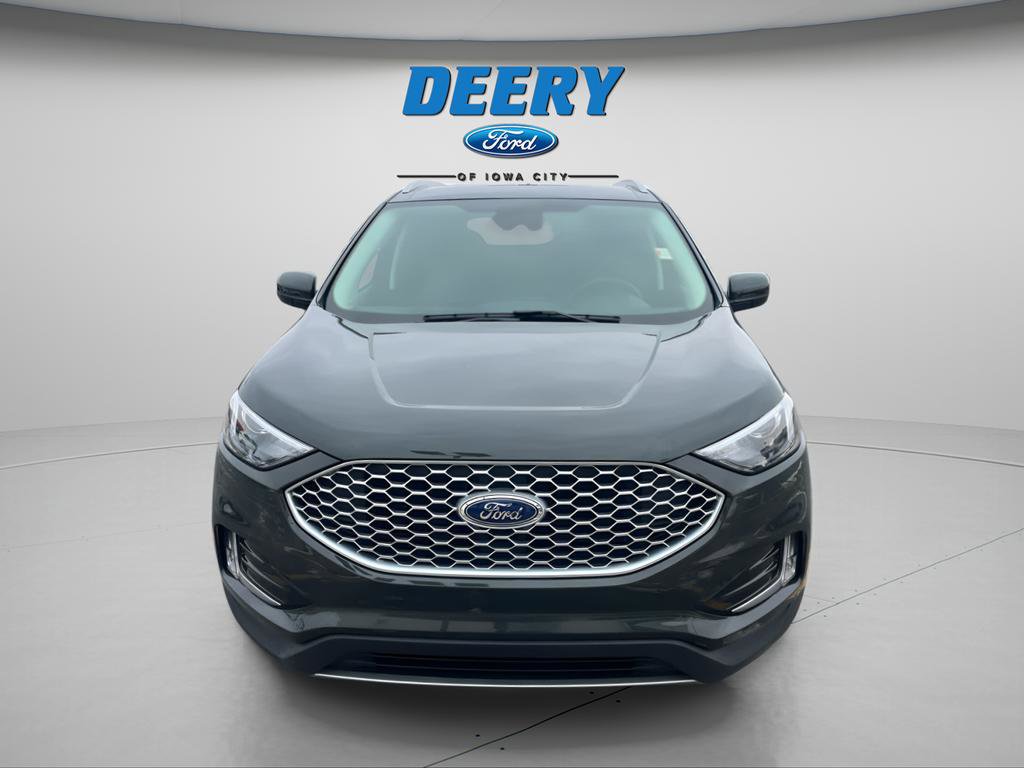 Certified 2024 Ford Edge SEL w/ Convenience Package AWD/4WD image 2