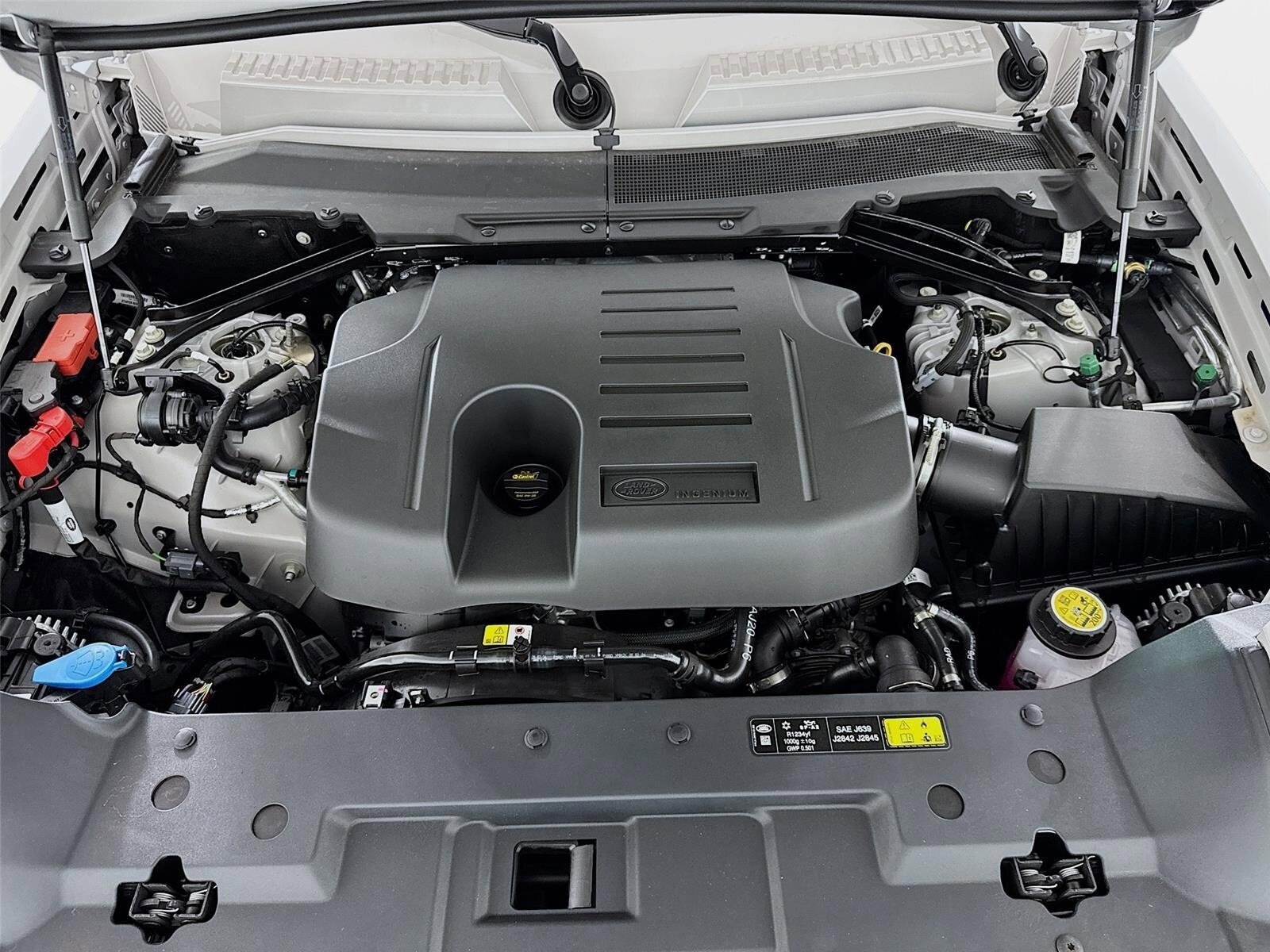 New 2026 Land Rover Defender 110 X-Dynamic SE AWD/4WD image 32