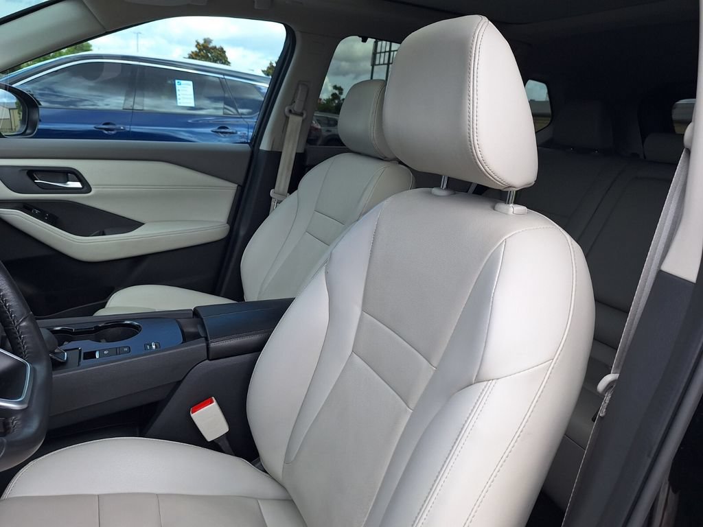 Used 2024 Nissan Rogue SL w/ SL Premium Package FWD image 11
