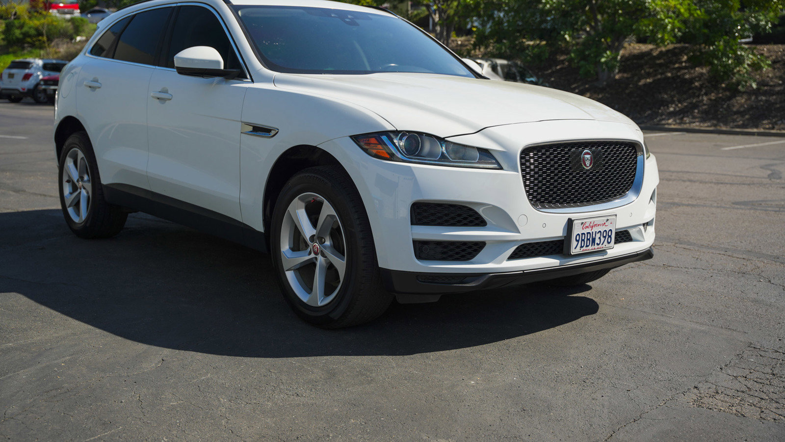 Used 2019 Jaguar F-PACE Premium image 13