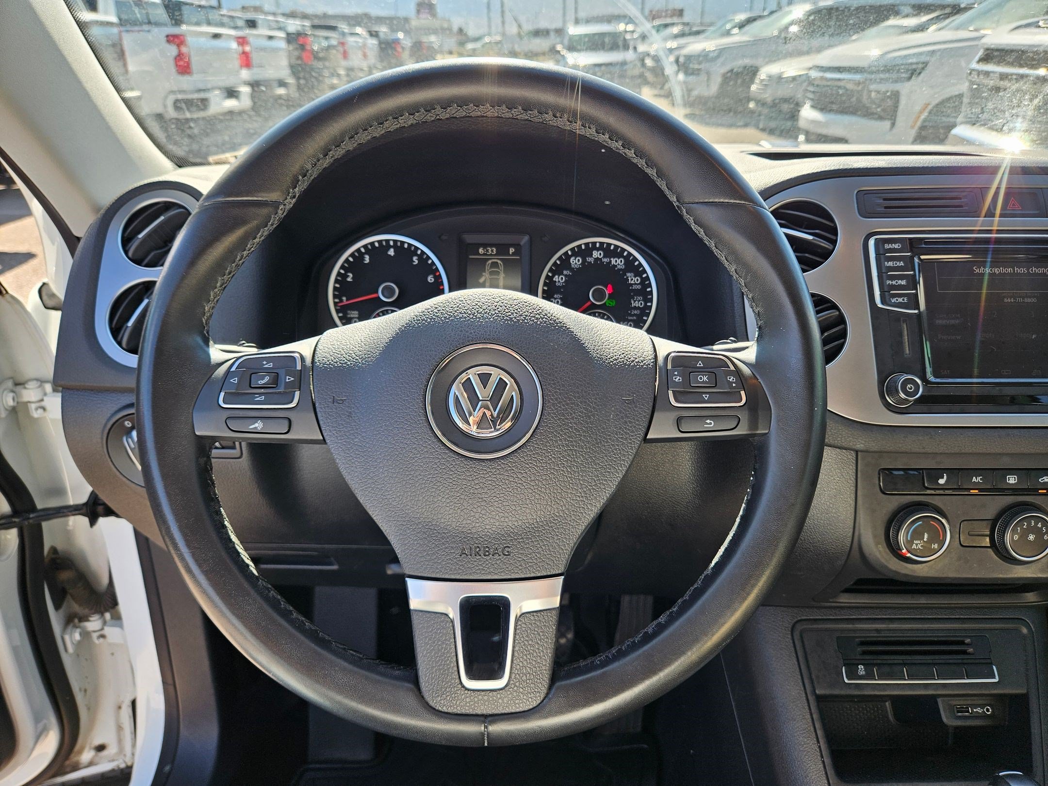 Used 2017 Volkswagen Tiguan S AWD/4WD image 16