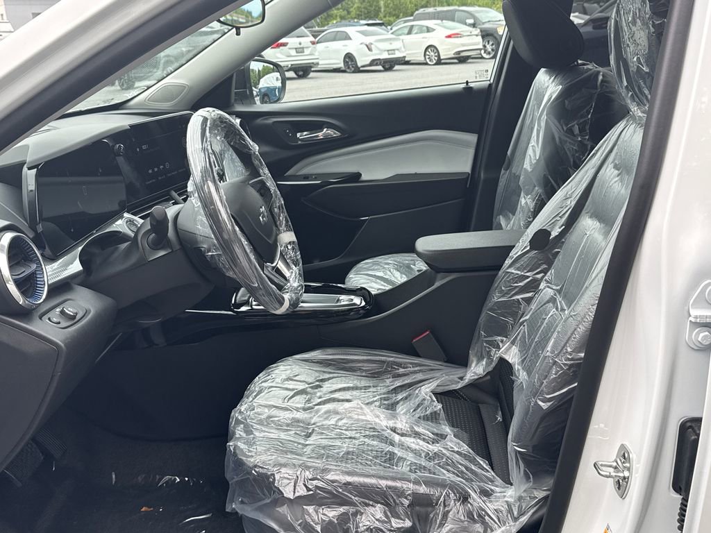 New 2026 Chevrolet Trax LT w/ Driver Confidence Package FWD image 12