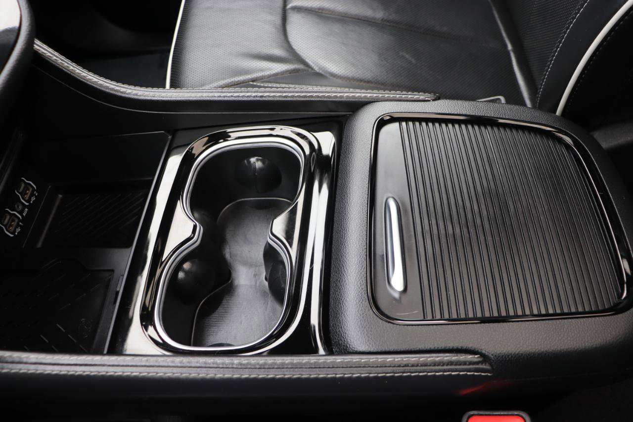Used 2025 Chrysler Pacifica Limited image 47