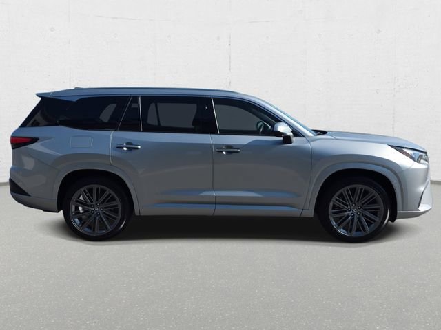 Used 2025 Lexus TX 550h AWD Plug-In Hybrid w/ Technology Package image 4