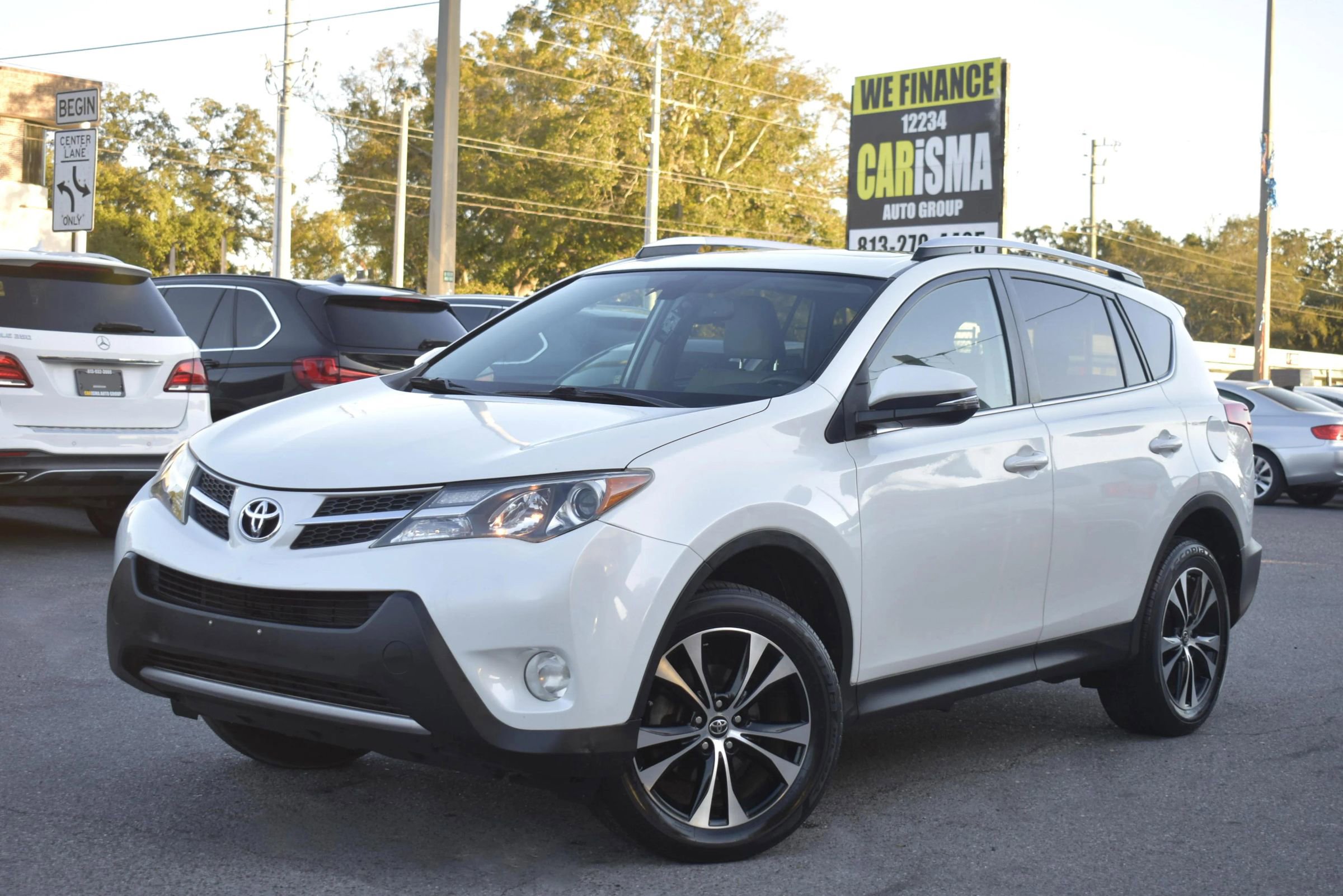 Used 2015 Toyota RAV4 Limited w/ Technology Package image 3