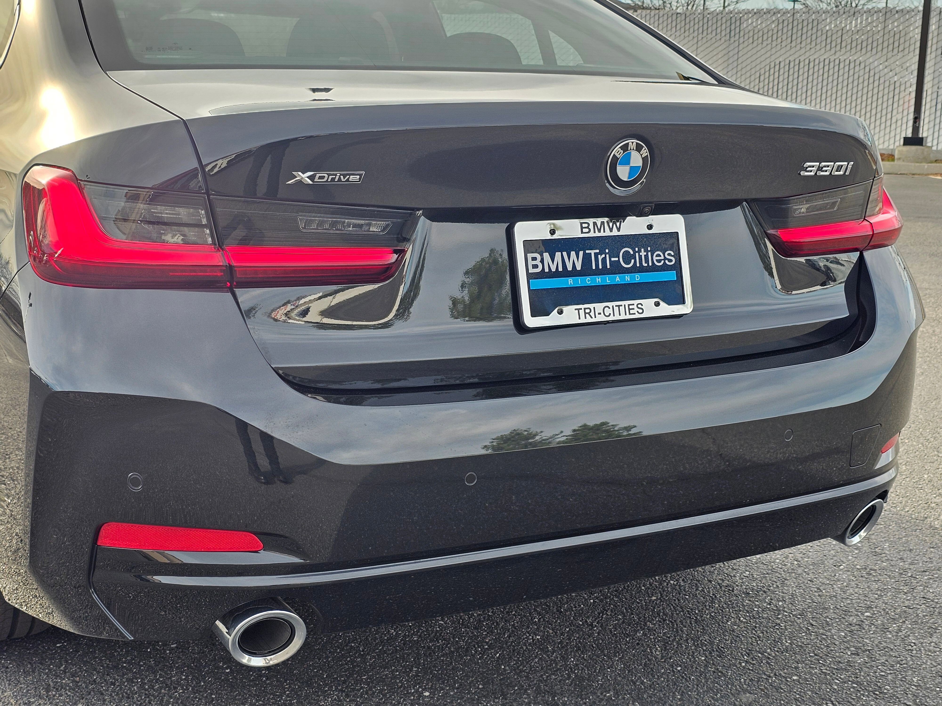 New 2026 BMW 330i xDrive Sedan w/ Premium Package image 7