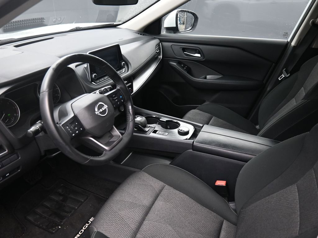 Used 2025 Nissan Rogue SV AWD/4WD image 20