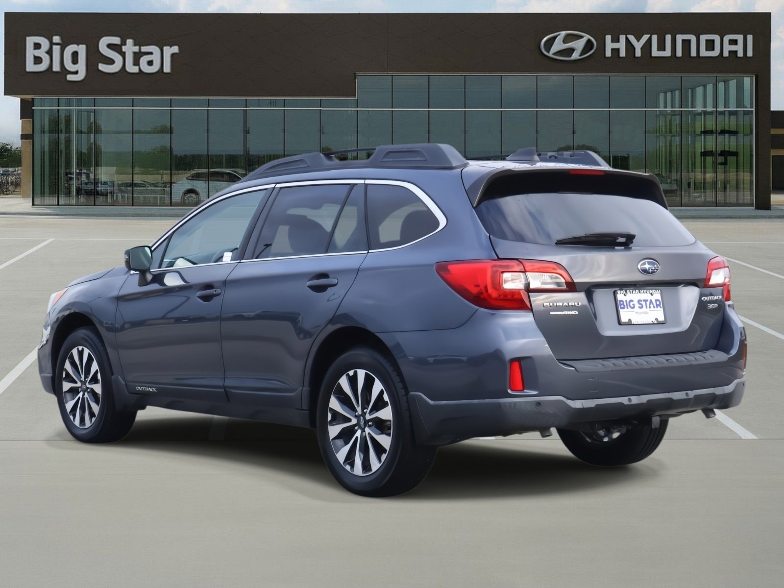 Used 2017 Subaru Outback 3.6R Limited image 3