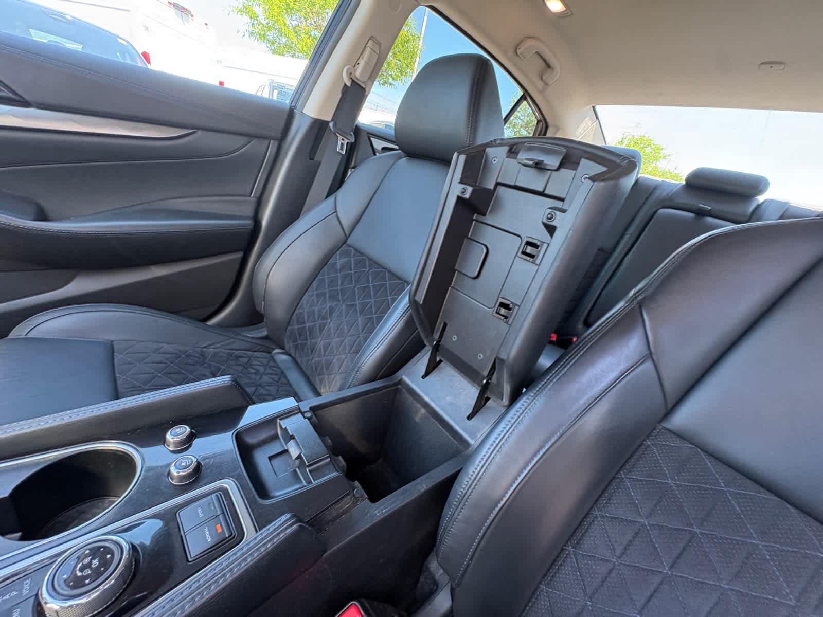 Used 2017 Nissan Maxima SR w/ Midnight Edition FWD image 34