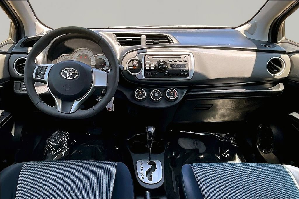 Used 2012 Toyota Yaris SE FWD image 7