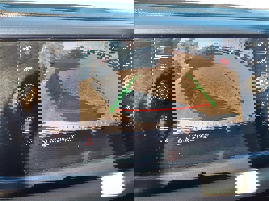 Used 2023 Volkswagen Taos SE image 12