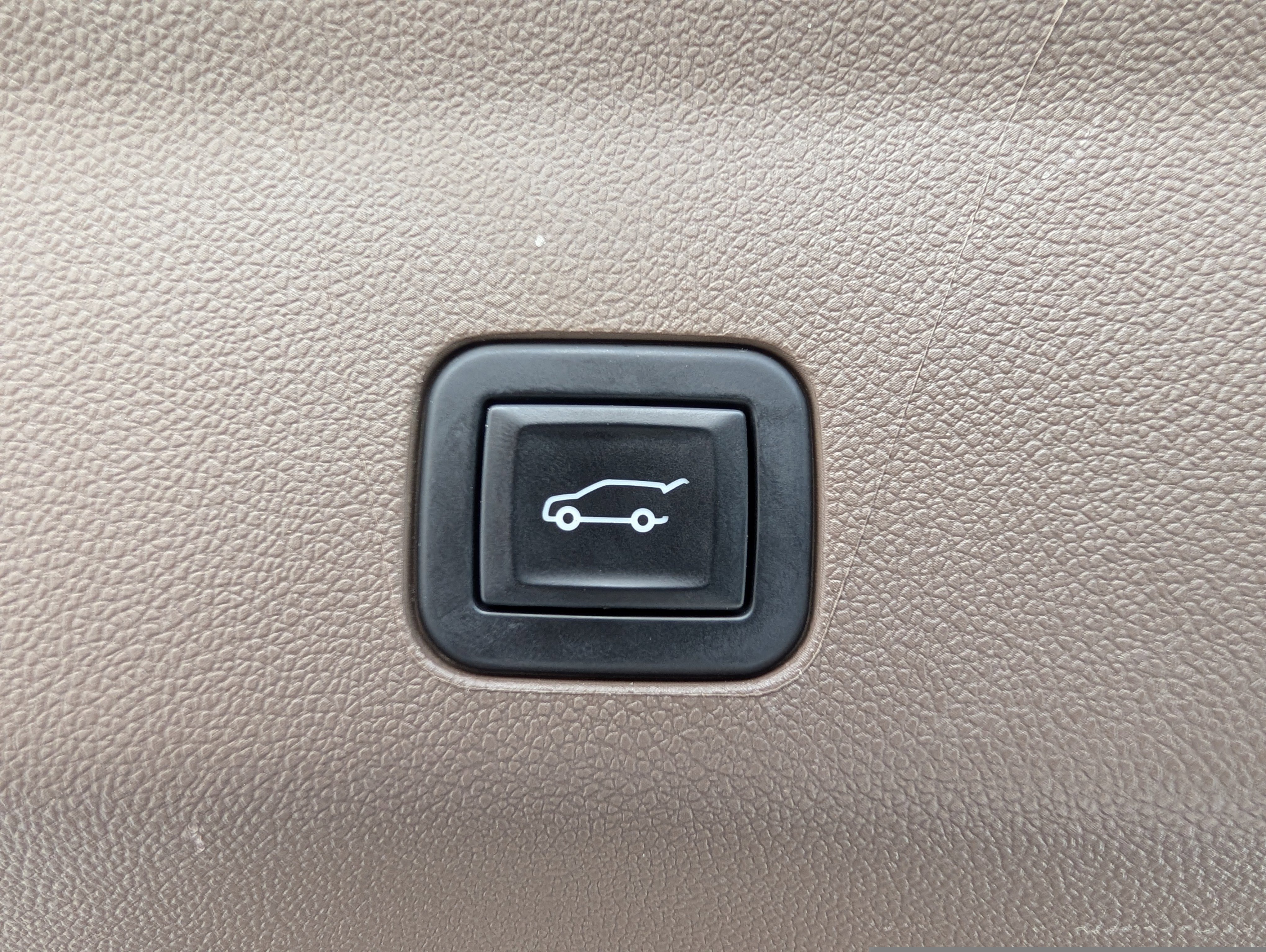 Used 2022 GMC Yukon Denali w/ Max Trailering Package image 15