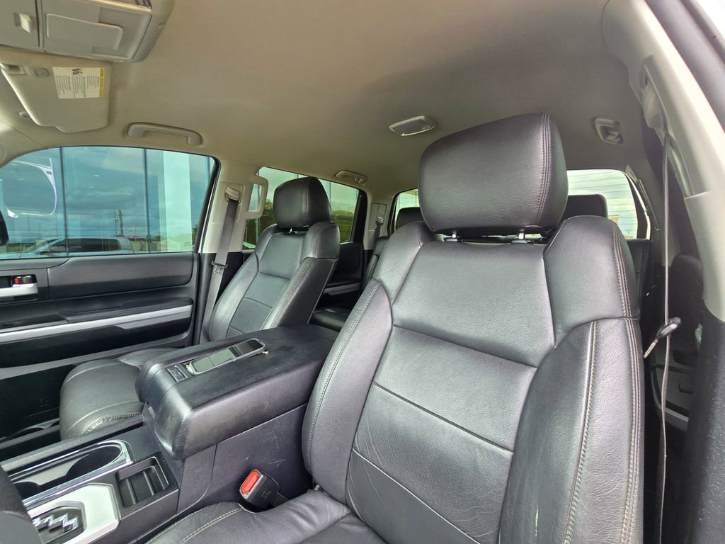Used 2018 Toyota Tundra SR5 w/ SR5 Upgrade Package AWD/4WD image 13