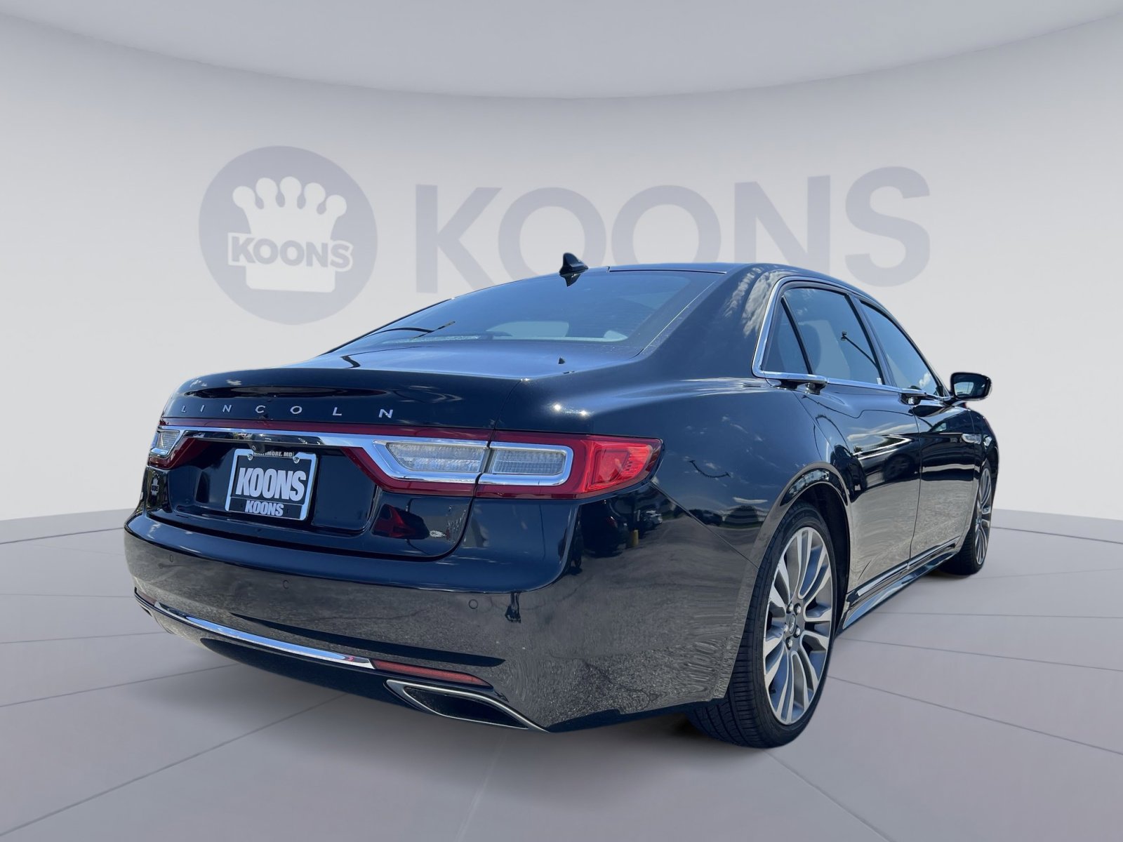 Used 2020 Lincoln Continental AWD w/ Premium Package image 16