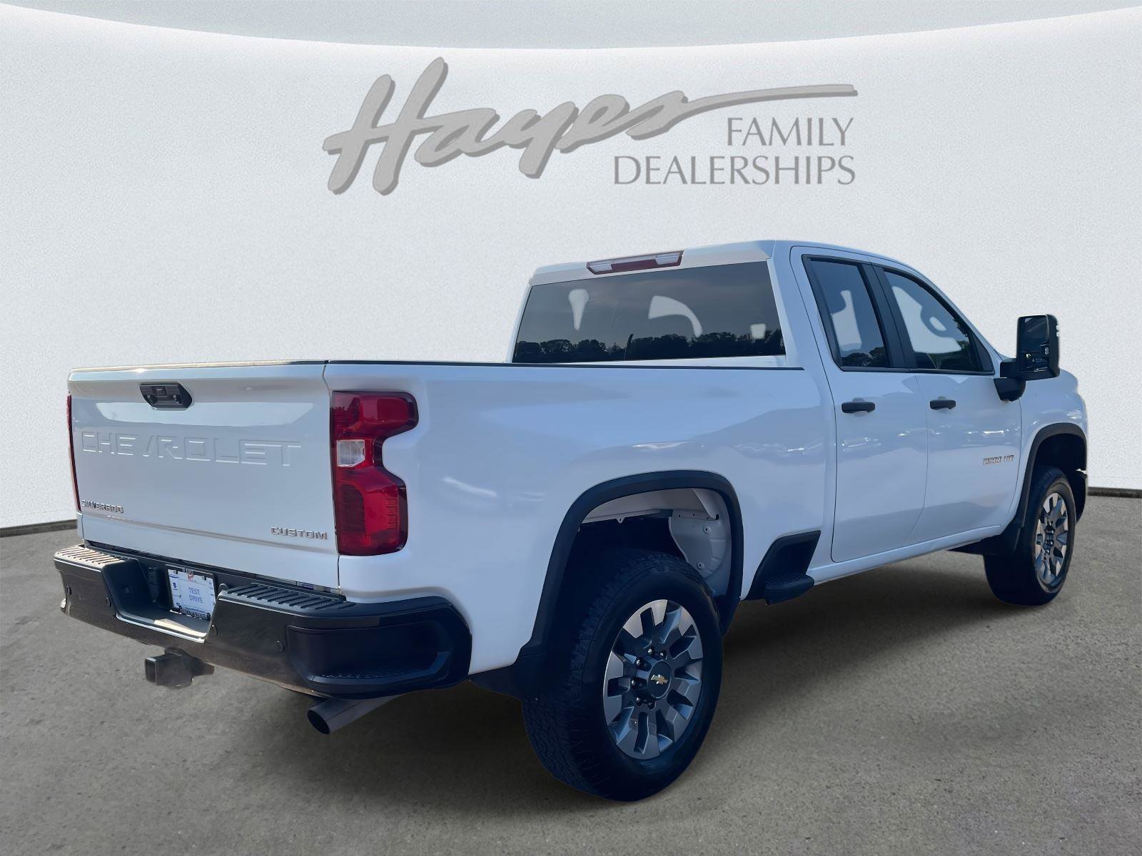 Used 2024 Chevrolet Silverado 2500 Custom w/ Custom Value Package image 32