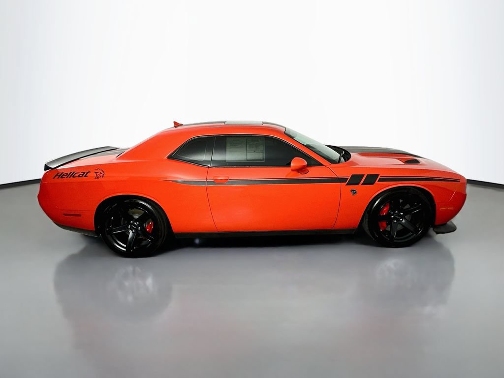 Used 2017 Dodge Challenger SRT Hellcat RWD image 8
