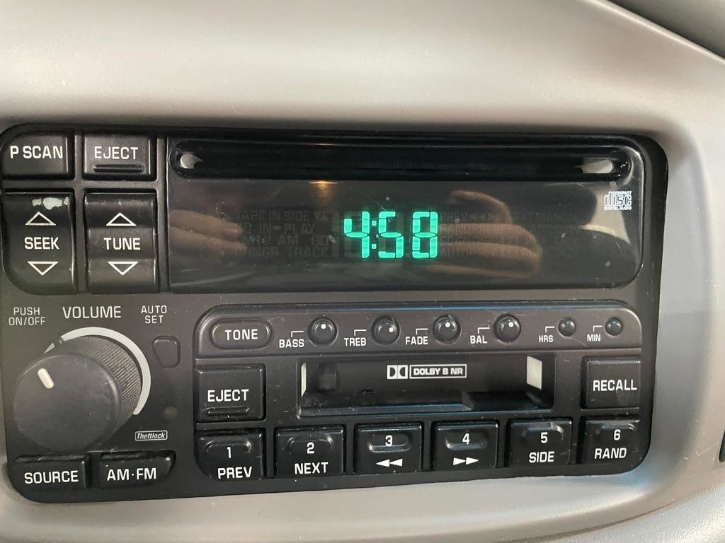 Used 2003 Buick Century Custom image 27