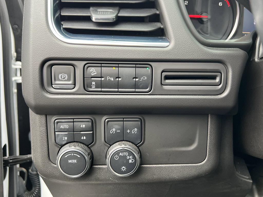 Used 2021 Chevrolet Tahoe Z71 image 18