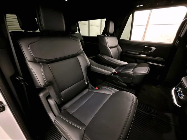 Used 2025 Ford Expedition Max Platinum w/ Stealth Appearance Package AWD/4WD image 26