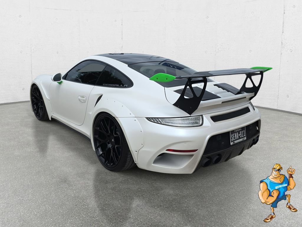 Used 2015 Porsche 911 Turbo S image 7