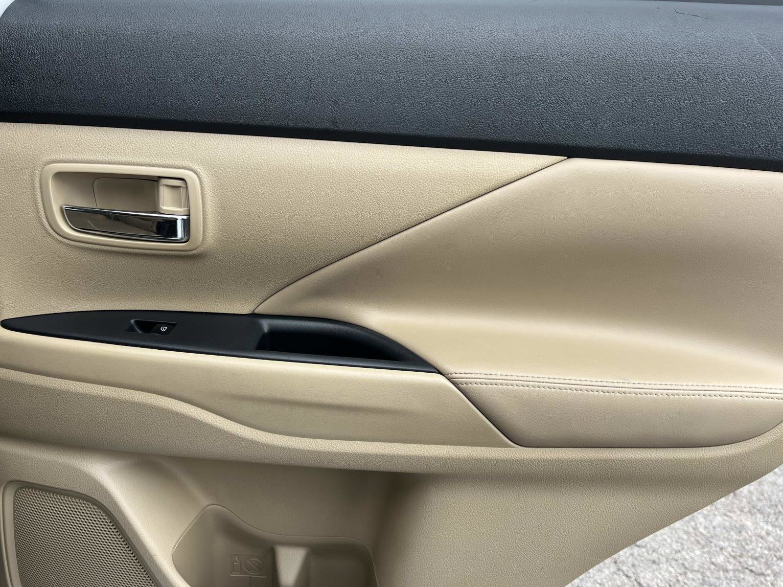 Used 2020 Mitsubishi Outlander GT image 25