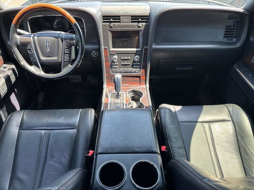 Used 2017 Lincoln Navigator L Reserve AWD/4WD image 30
