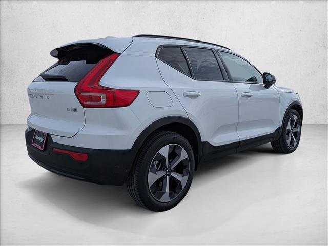 New 2026 Volvo XC40 B5 Plus w/ Climate Package video 2