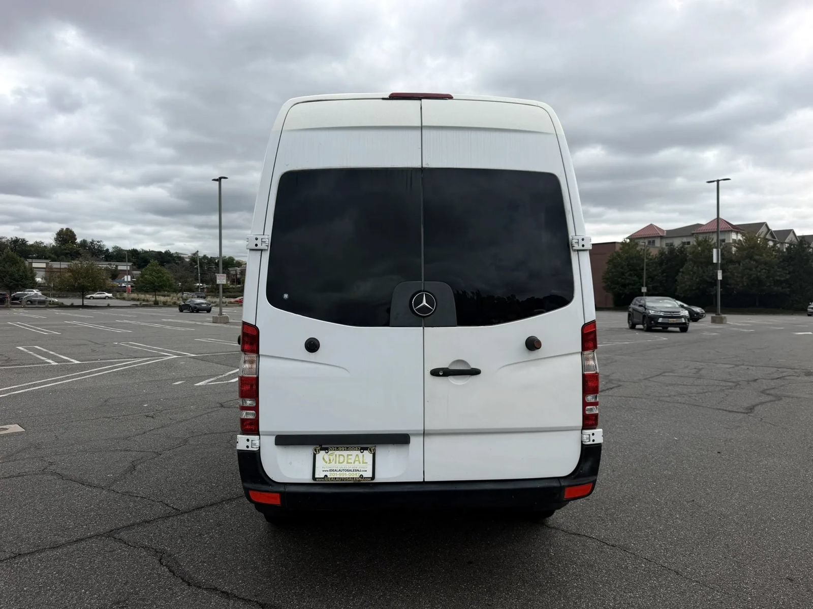 Used 2010 Mercedes-Benz Sprinter 2500 image 5