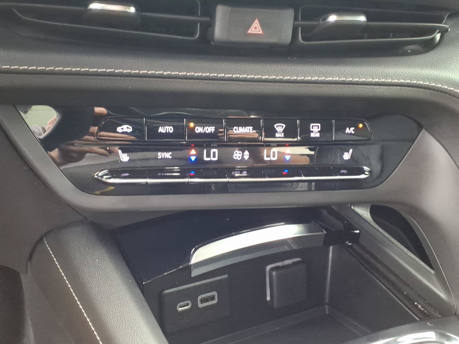 Used 2023 Buick Envision Essence FWD image 14