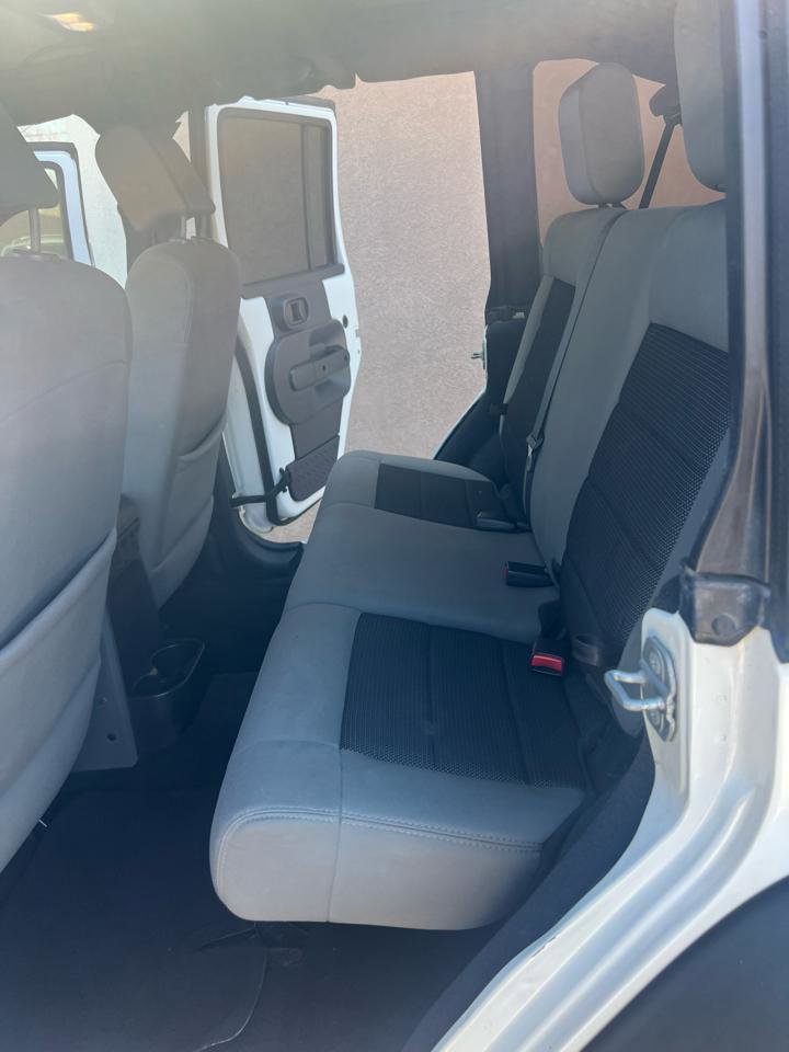 Used 2010 Jeep Wrangler Unlimited Sport image 9