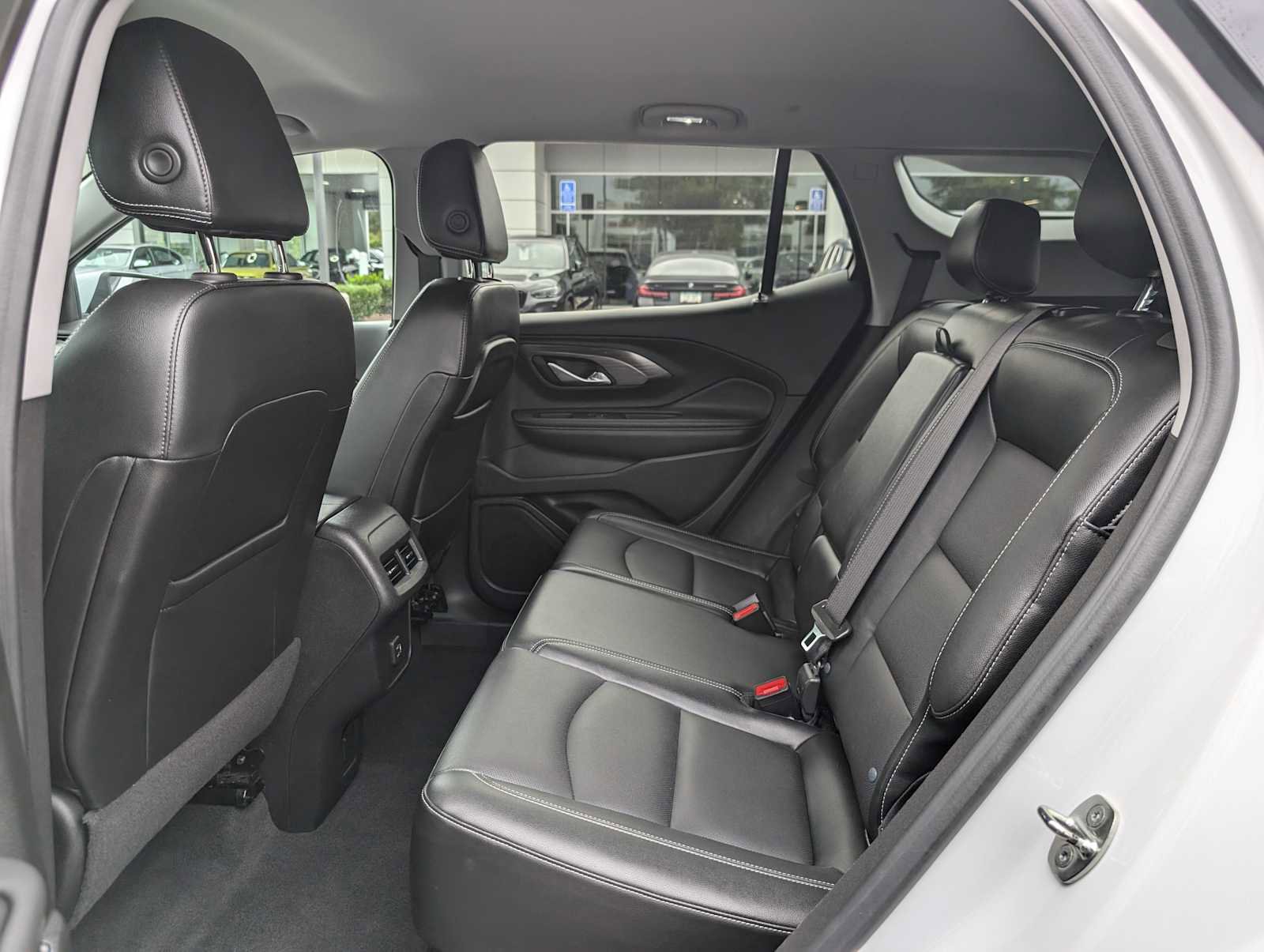 Used 2023 GMC Terrain SLT image 20