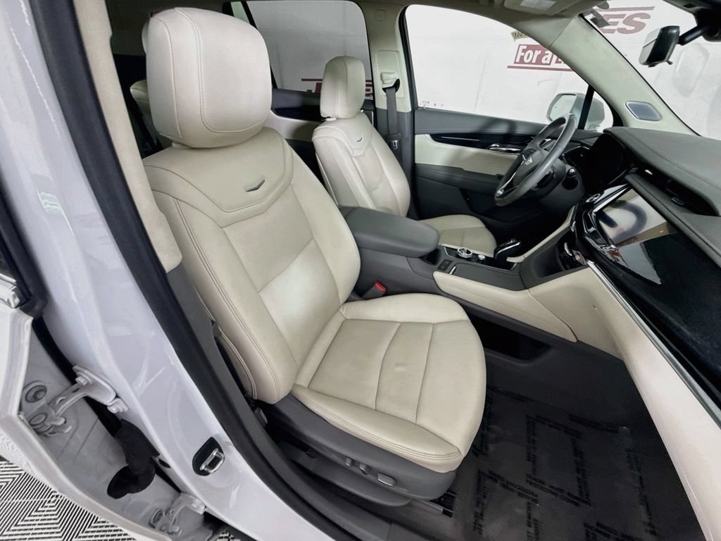 Used 2020 Cadillac XT6 Premium Luxury AWD/4WD image 35