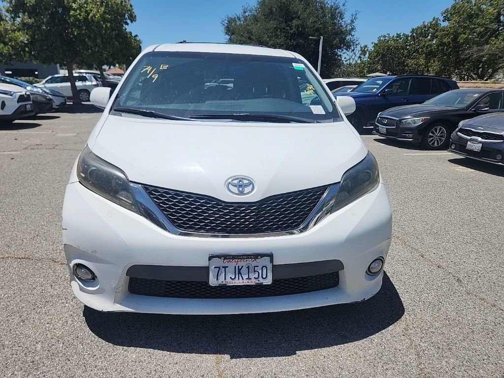 Used 2016 Toyota Sienna SE FWD image 8