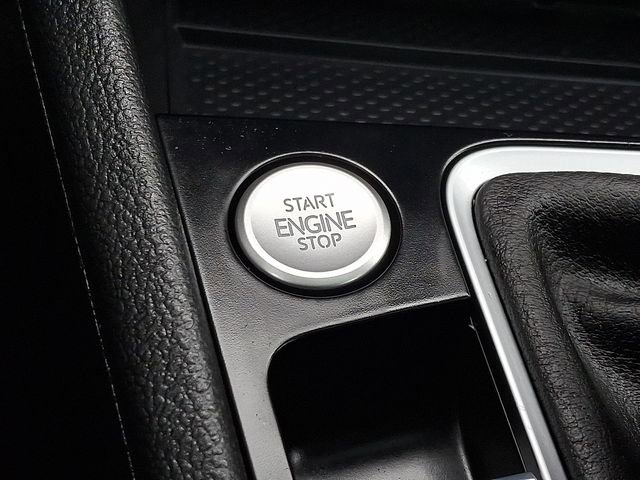 Used 2025 Volkswagen Jetta SE image 23