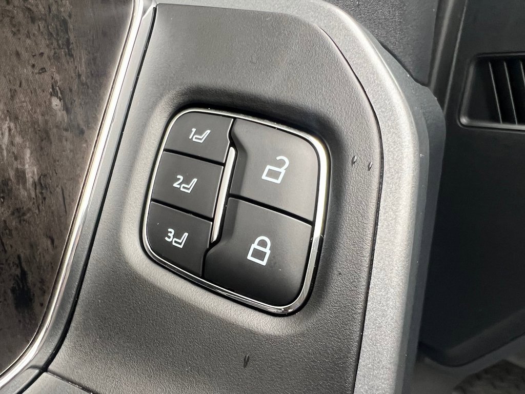 Used 2024 Ford F250 Lariat image 10