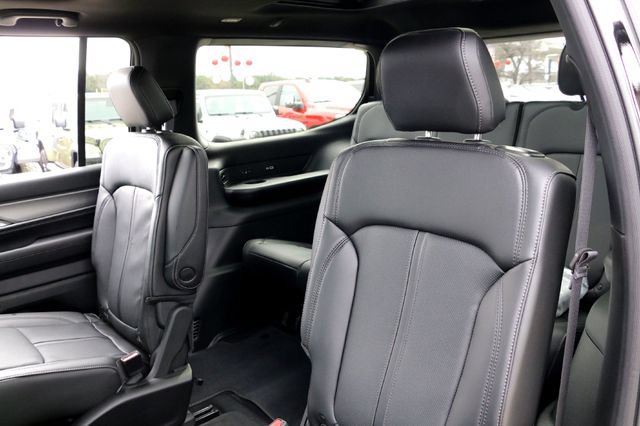 New 2026 Jeep Grand Wagoneer 4WD w/ Premium Group I image 19