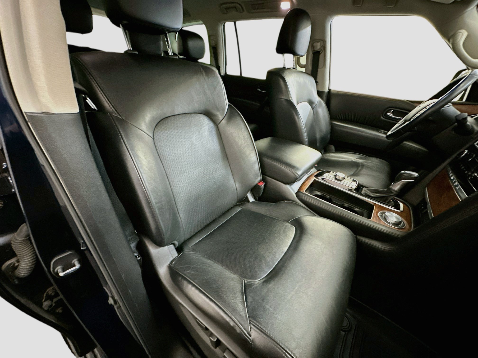 Used 2023 Nissan Armada SL AWD/4WD image 34