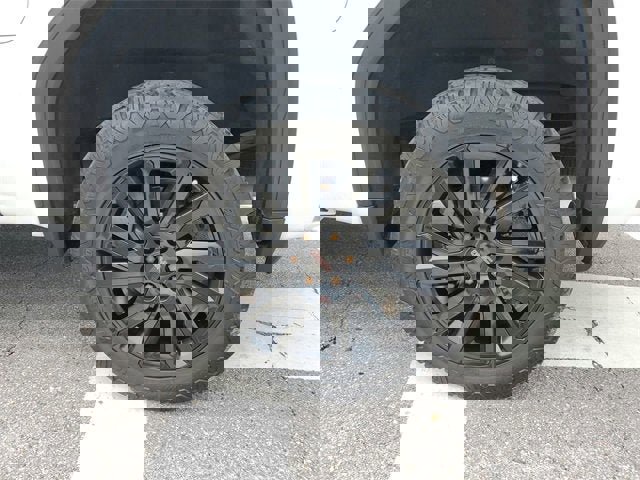 Used 2024 GMC Sierra 1500 AT4 w/ Technology Package image 25