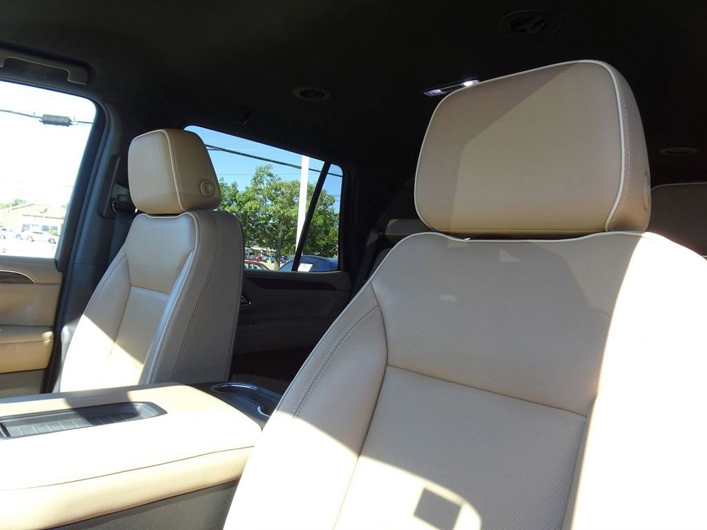 Used 2021 Chevrolet Tahoe Premier AWD/4WD image 12