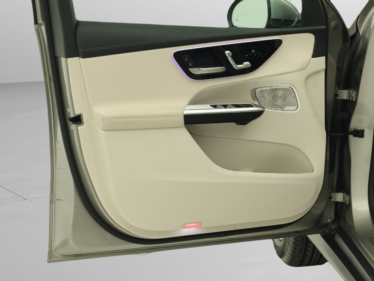 Certified 2024 Mercedes-Benz GLC 300 image 17